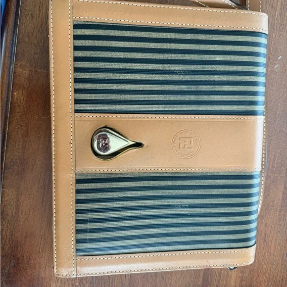 Beautiful Authentic Vintage Fendi Penguin Stripe Crossbody - Picture 14 of 16